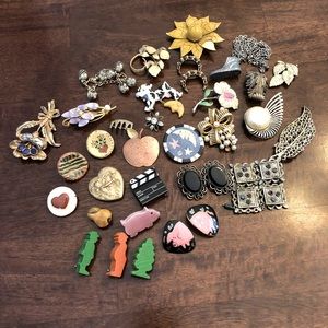 Lot Of Vintage Antique Crafting Jewelry 34 Pieces